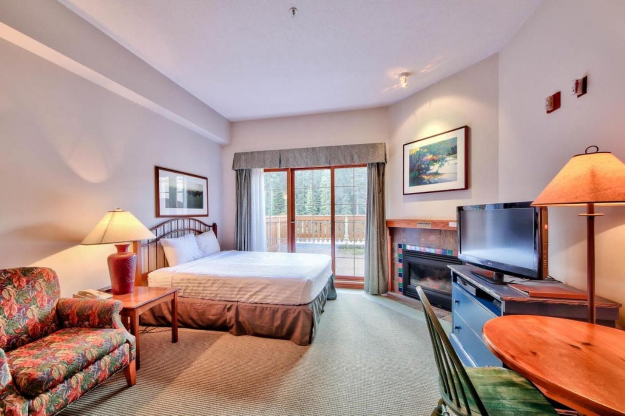 Hearthstone Lodge And Hotel By Bear Country Sun Peaks Bagian luar foto