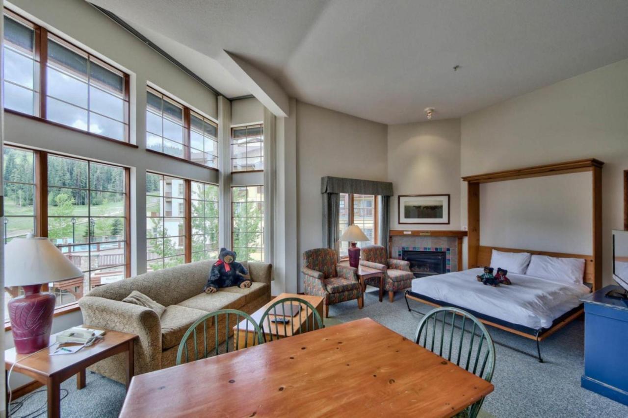 Hearthstone Lodge And Hotel By Bear Country Sun Peaks Bagian luar foto